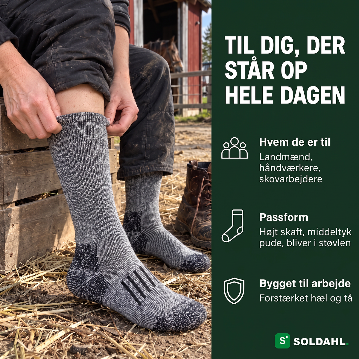 Kvinde tager grå arbejdsstrømpe på i en staldgård, til dig der står op hele dagen