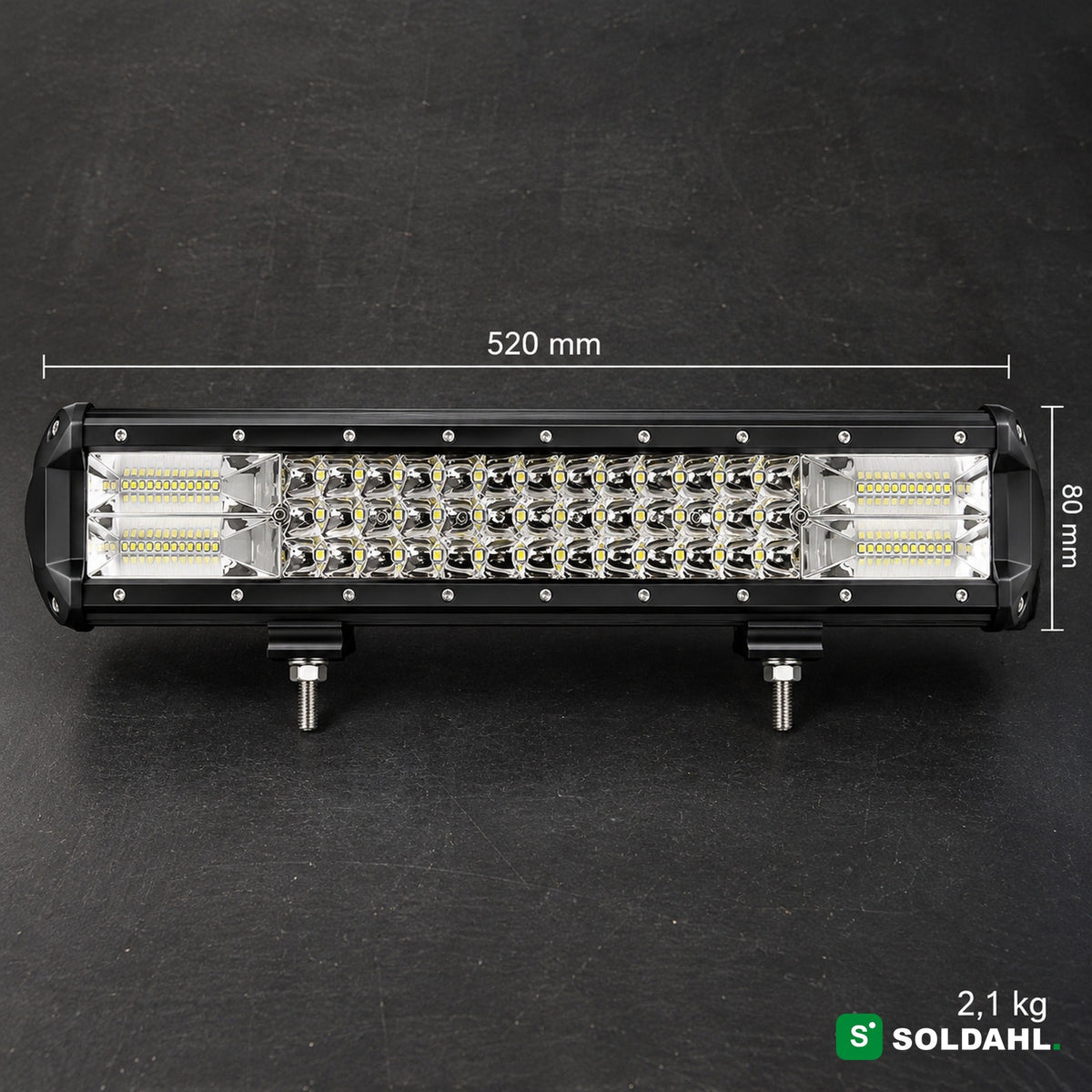 Mål på LED-lysbaren: 520 mm lang, 80 mm høj og 2,1 kg